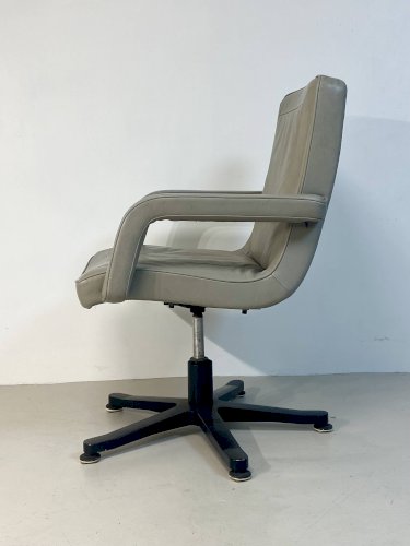 Fauteuil visiteur mobilier international cuir Gris 2000