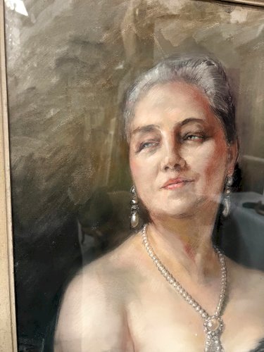 " Femme aux épaules dénudées par YVES DIEY " Portrait en bustre