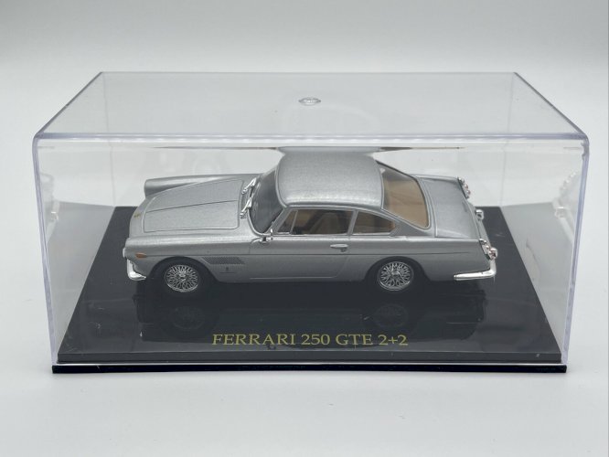 Ferrari 250 GTE 2+2 1/43