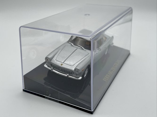 Ferrari 250 GTE 2+2 1/43