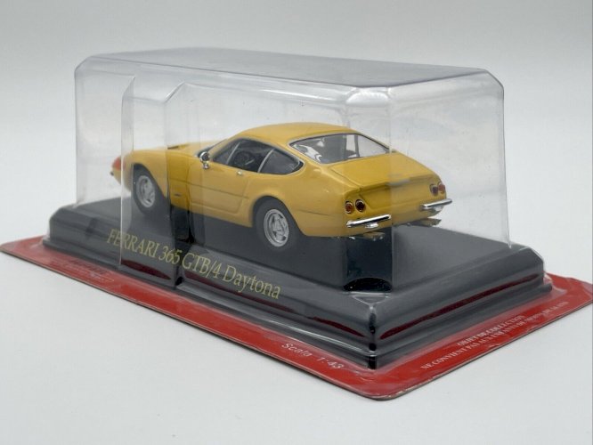 Ferrari 365 GTB/4 Daytona 1/43 Altaya