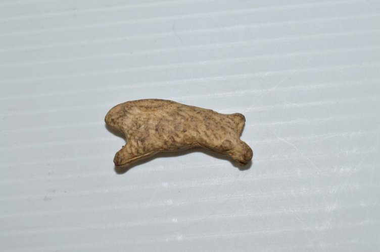 -FEVE ANCIENNE LIEVRE ou LAPIN Biscuit couleur marron Ranque Ducongé avant 1950