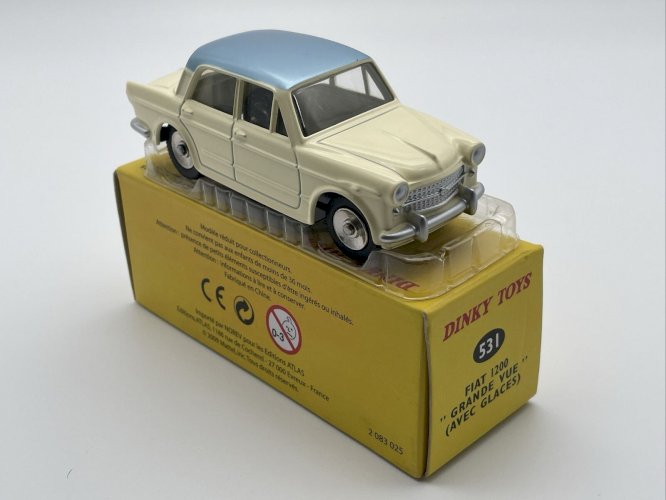 Fiat 1200 Grande Vue 1/43 Dinky Toys 531