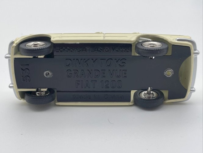 Fiat 1200 Grande Vue 1/43 Dinky Toys 531