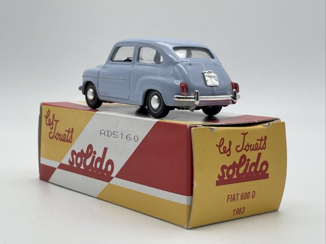 Fiat 600D (1963) 1/43 Solido
