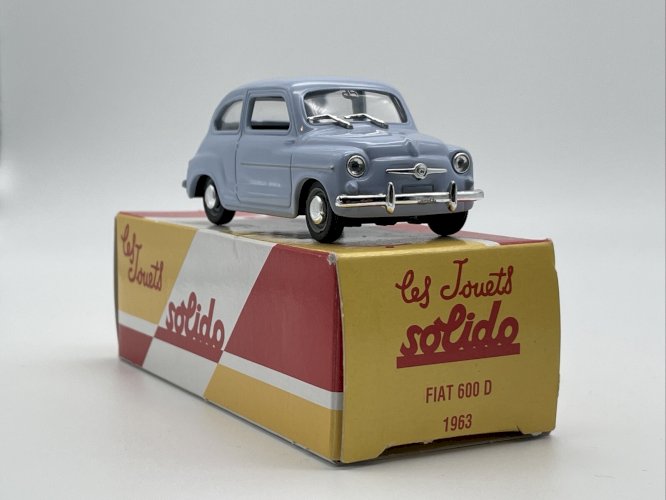 Fiat 600D (1963) 1/43 Solido