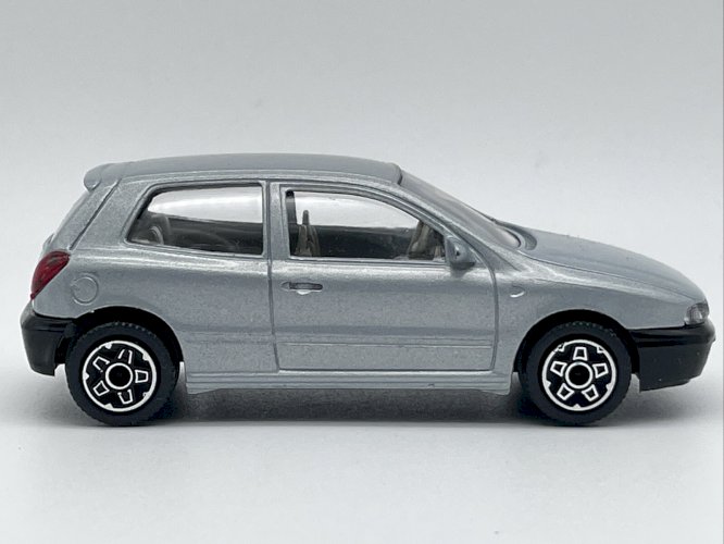 Fiat Bravo 1/43 Burago