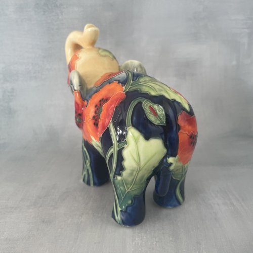 Figurine éléphant porcelaine décor floral coquelicot Old Tupton Ware peint main