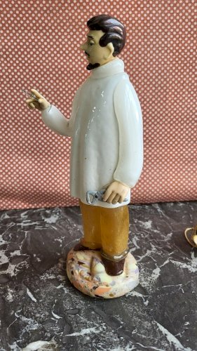 FIGURINE EN PETE DE VERRE DE BOHEME DENTISTE TRANSEXIM