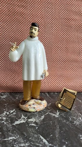 FIGURINE EN PETE DE VERRE DE BOHEME DENTISTE TRANSEXIM