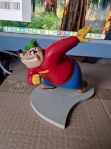 Figurine  en resine 16  Cm- Disney RAPETOU