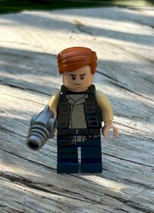 Lego Star Wars figure and accessory