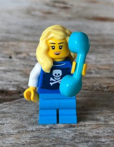 Lego figurine and accessory