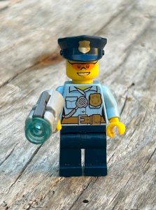 Lego figurine and accessory