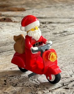 Lego figurine and accessories
