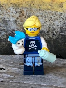 Lego figurine and accessories