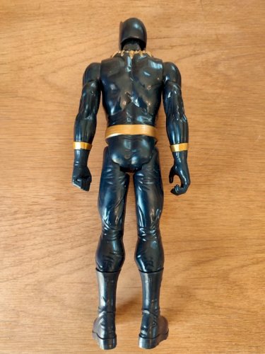 Figurine hasbro black panther en bon etat hauteur 30cm