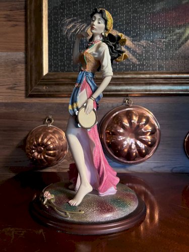 Figurine LEONARDO – Gipsy – 1996 – Danseuse bohémienne – 36 cm