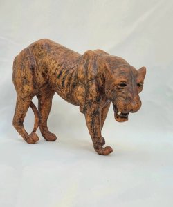 Figurine Lionne victorienne époque 19ème