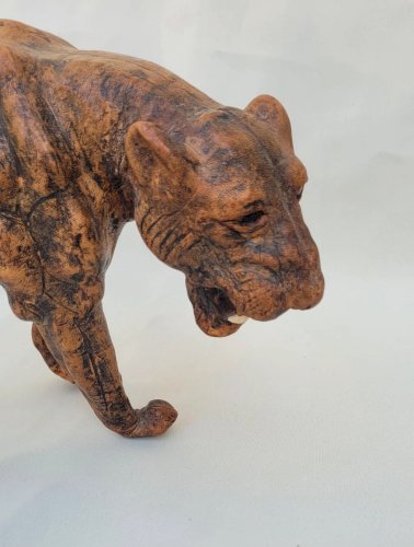 Figurine Lionne victorienne époque 19ème