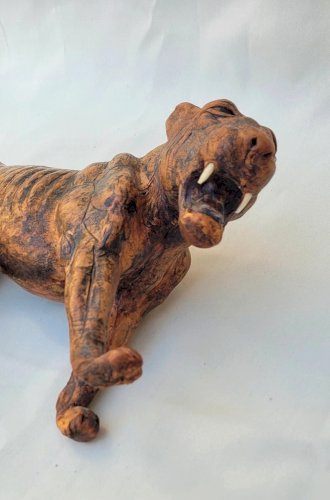 Figurine Lionne victorienne époque 19ème