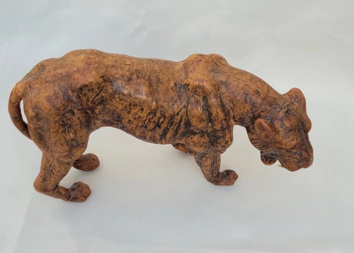 Figurine Lionne victorienne époque 19ème