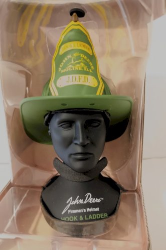 Figurine métal pompier JOHN DEERE 1890'S fire fighting helmet