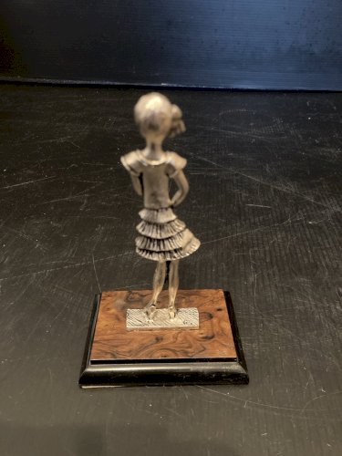 figurine miniature métal argenté femme statuette design vintage Italie marque E
