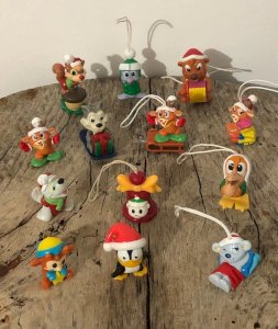 Figurines Kinder sur le thème de Noël