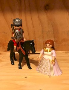 Playmobil figurines Knight and his princess