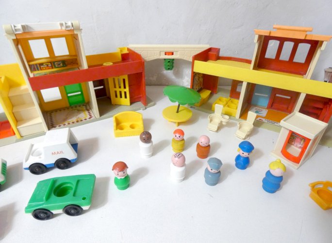 Fisher Price Little People Le Village Vintage 1973