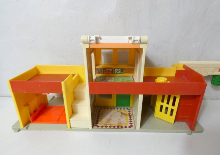 Fisher Price Little People Le Village Vintage 1973