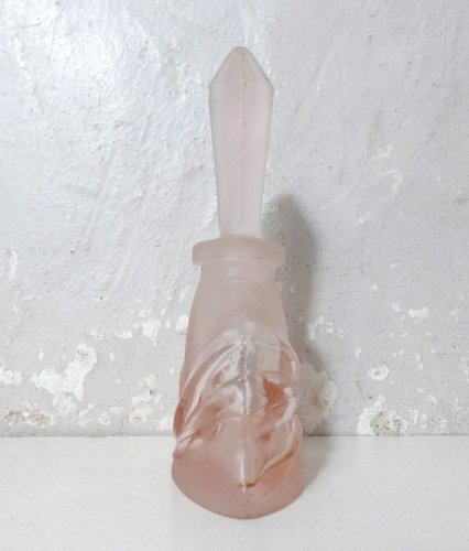 Flacon à parfum Art Déco en verre dépoli rose avec bouchon taillé