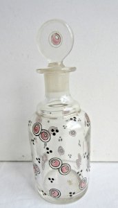 "Flacon à parfum en cristal Baccarat émaillé d'un semis de roses stylisées