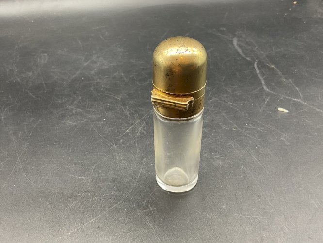 flacon à parfum/sel, argent massif vermeil avec blason couronné .