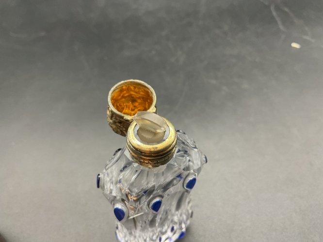 FLACON A SEL  CRISTAL BACCARAT et argent vermeil