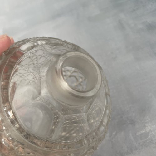 Flacon bouteille boule cristal DLG Diamants Pierreries de Baccarat non signé