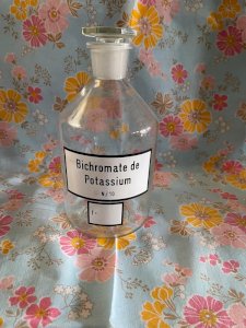 Curiosities cabinet bottle