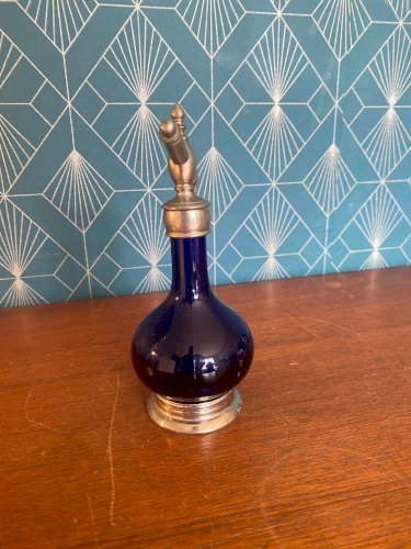 Flacon de parfum ancien, vaporisateur, époque art déco, signé , et daté de 1927.