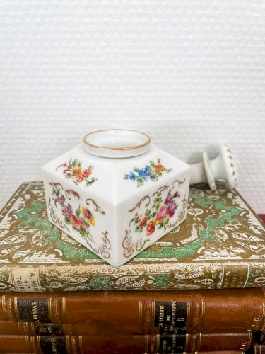 Flacon de parfum en porcelaine