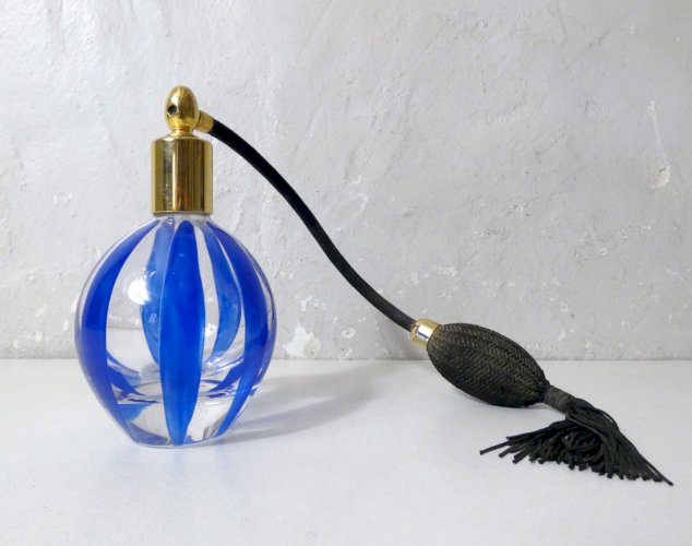 flacon de parfum en verre bleu cobalt Murano glass