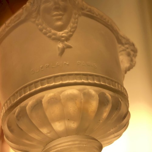 Flacon de parfum par René Lalique bouquet de faunes en verre pressé M3403