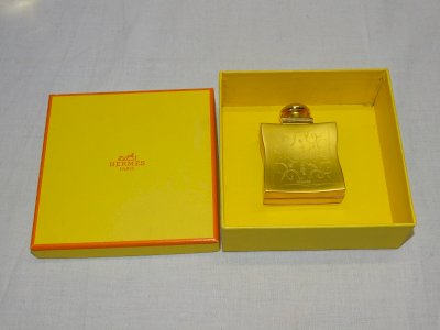 - FLACON VAPORISATEUR DE SAC HERMES 24 FAUBOURG VIDE  DANS SA BOITE CARTONNEE  D