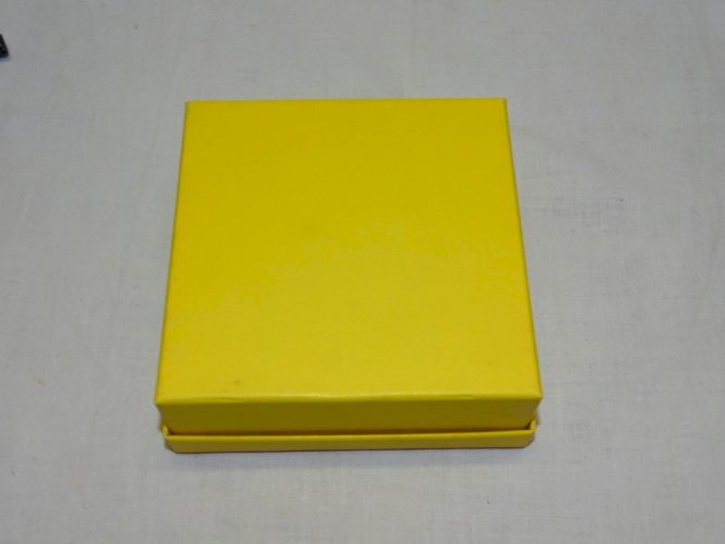 - FLACON VAPORISATEUR DE SAC HERMES 24 FAUBOURG VIDE  DANS SA BOITE CARTONNEE  D