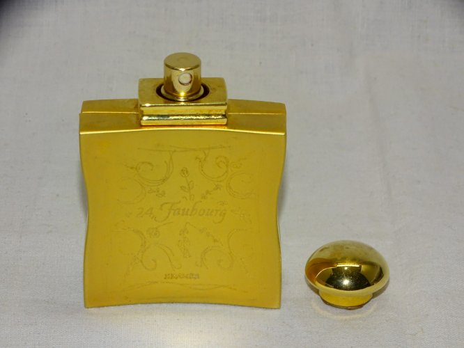 - FLACON VAPORISATEUR DE SAC HERMES 24 FAUBOURG VIDE  DANS SA BOITE CARTONNEE  D