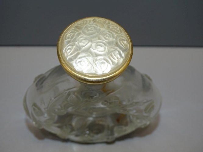 -FLACON VAPORISATEUR VIDE LE BAISER LALIQUE EAU DE PARFUM COLLECTION VITRINE   D