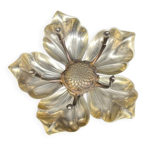 Fleur en métal aux pétales amovibles 1970s