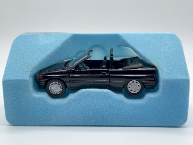 Ford Escort Cabriolet 1/43 Schabak