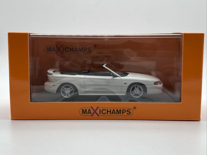 Ford Mustang 1/43 Maxichamps