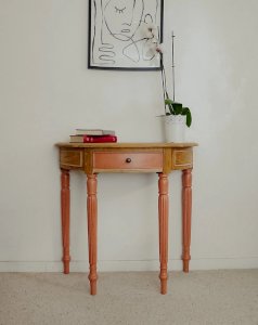 Francine, the wooden console No. 558